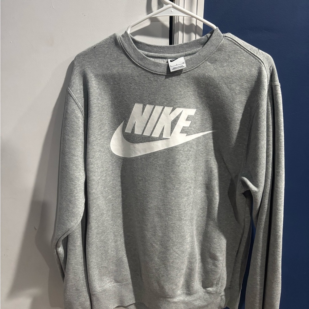 Men’s Size Small Nike Crew Neck